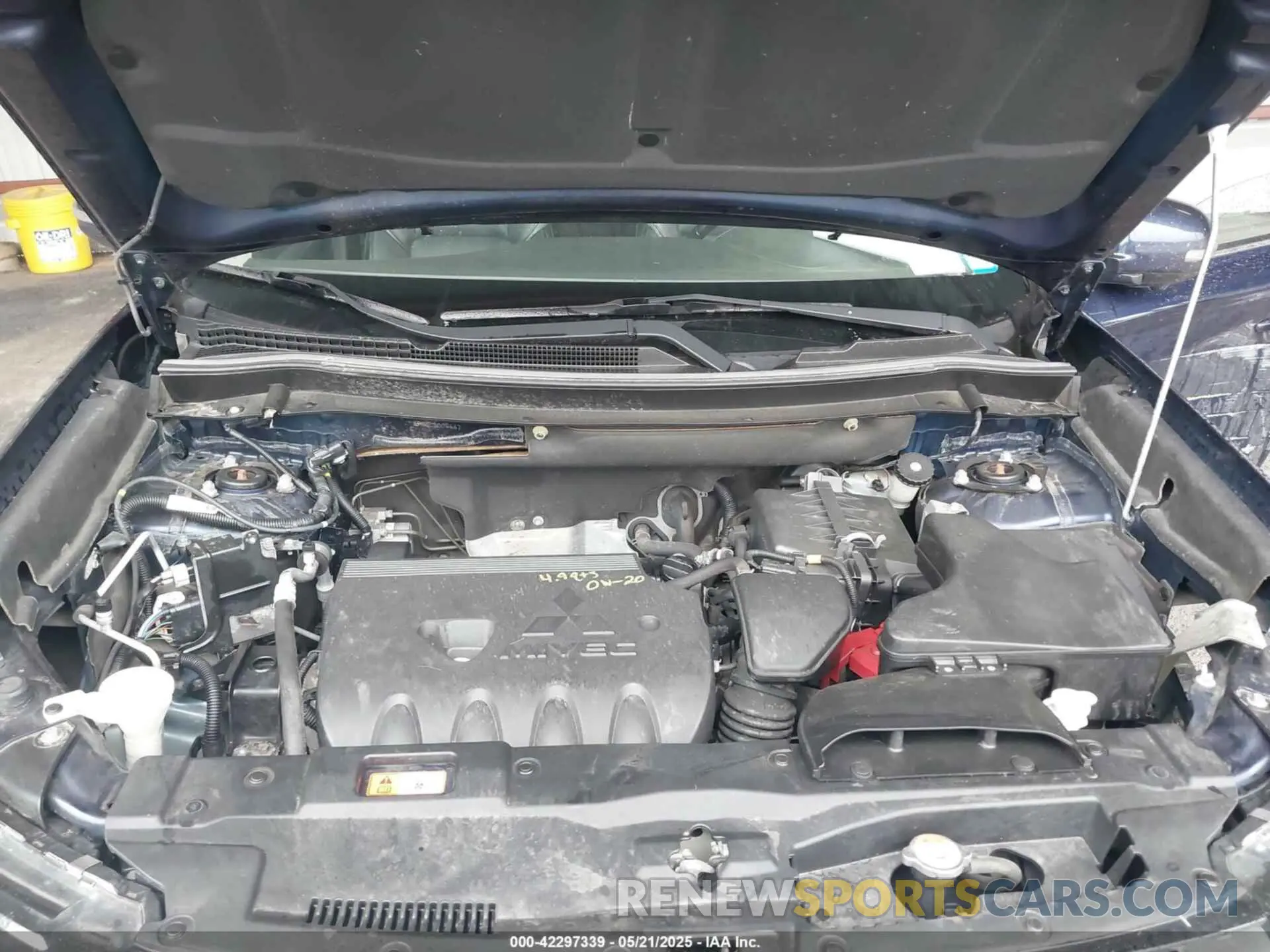 10 fotografías del automóvil dañado JA4AZ3A3XLZ004667 MITSUBISHI OUTLANDER 2020
