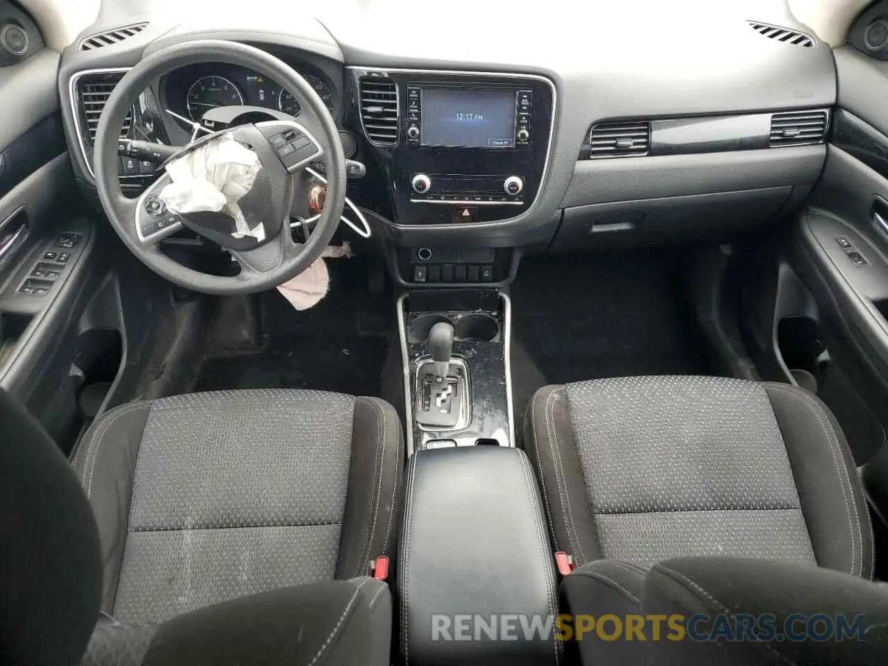 8 fotografías del automóvil dañado JA4AZ3A3XLZ046983 MITSUBISHI OUTLANDER 2020