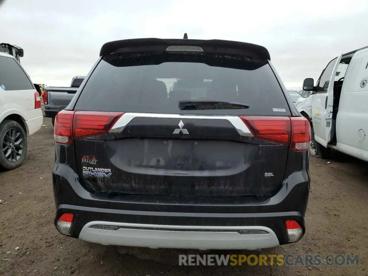 6 fotografías del automóvil dañado JA4J24A57LZ009384 MITSUBISHI OUTLANDER 2020