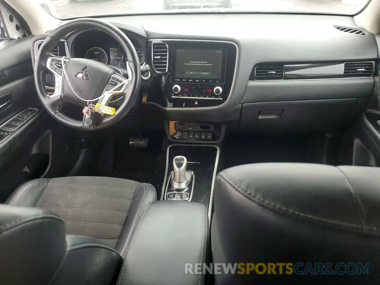 8 fotografías del automóvil dañado JA4J24A5XLZ610093 MITSUBISHI OUTLANDER 2020