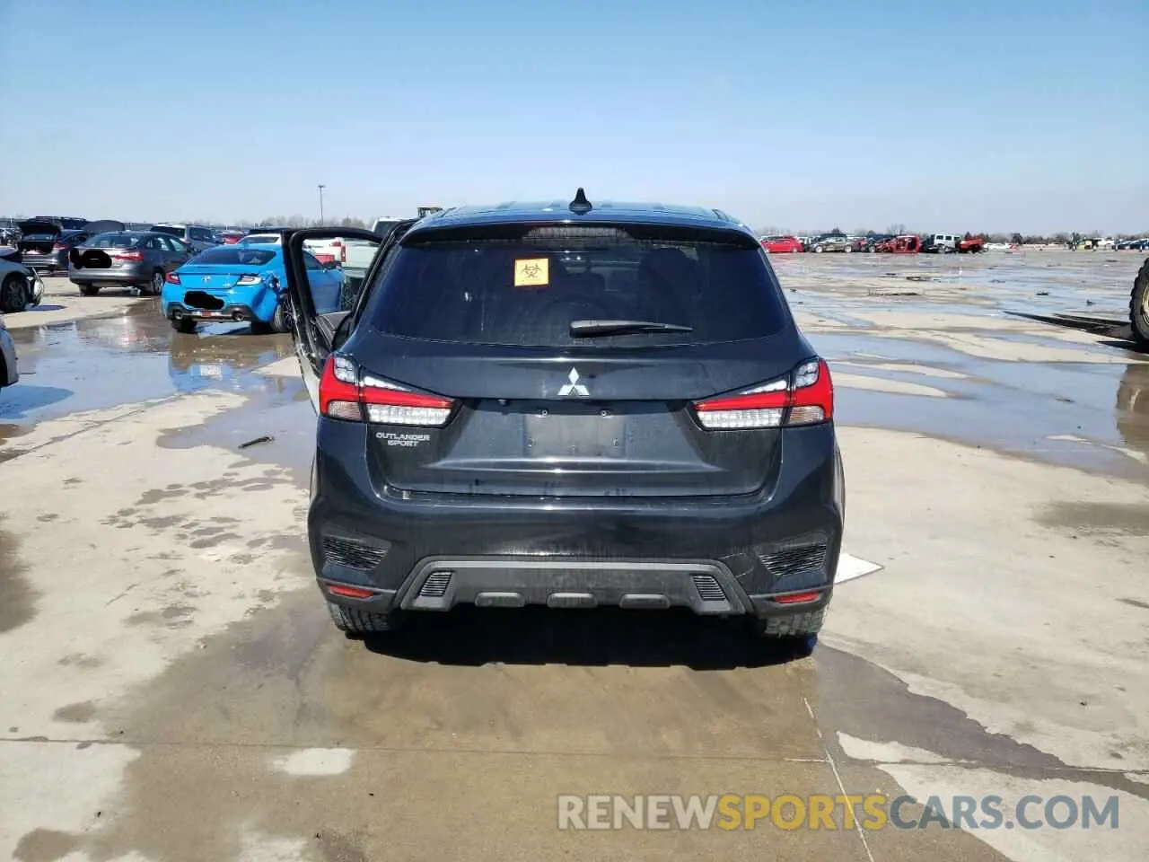 6 fotografías del automóvil dañado JA4APUAU2MU006092 MITSUBISHI OUTLANDER 2021