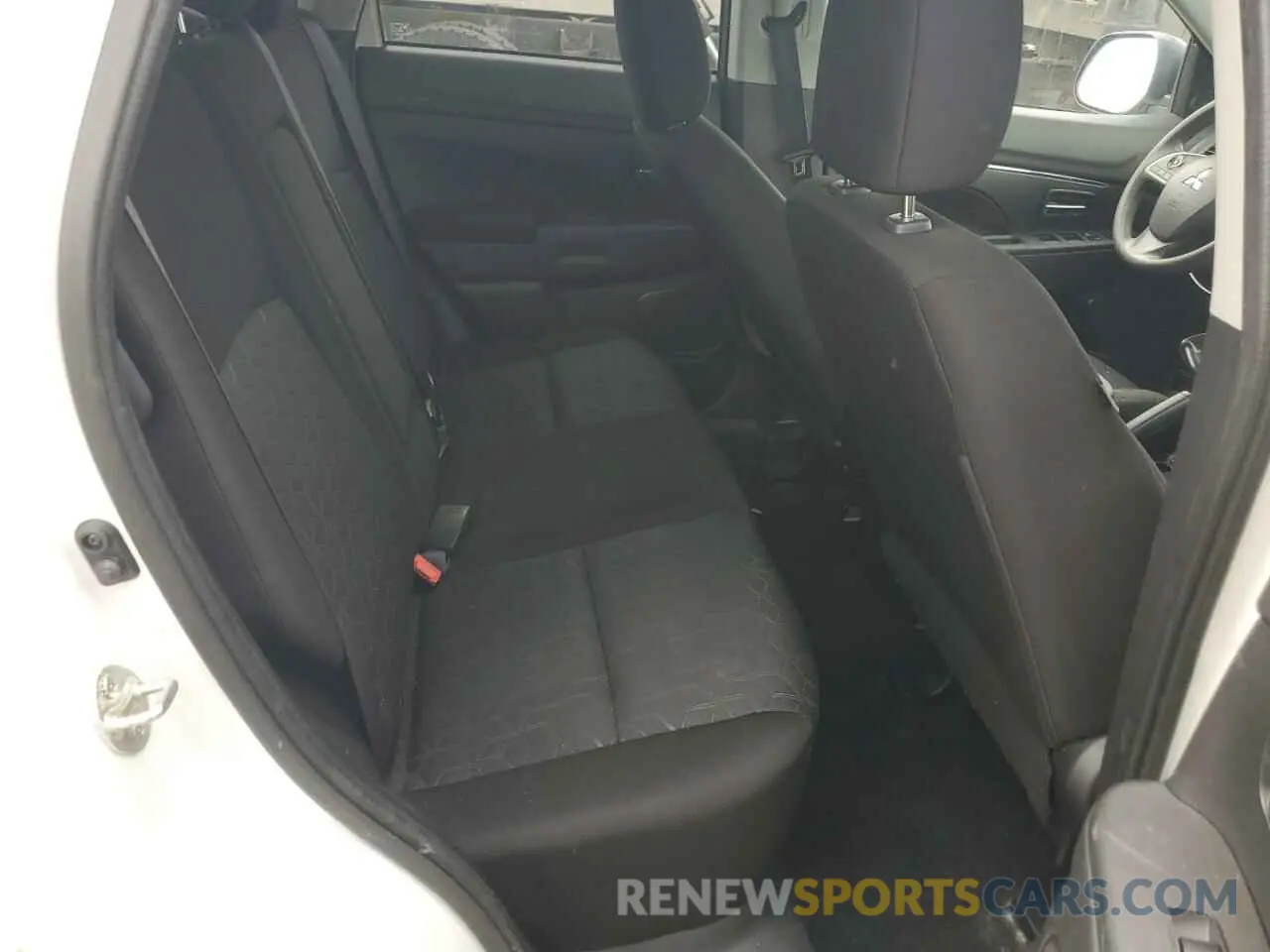 11 fotografías del automóvil dañado JA4APUAU3MU004223 MITSUBISHI OUTLANDER 2021