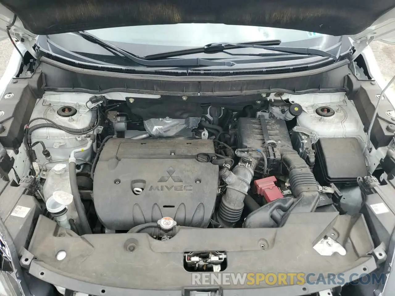 12 fotografías del automóvil dañado JA4APUAU3MU004223 MITSUBISHI OUTLANDER 2021