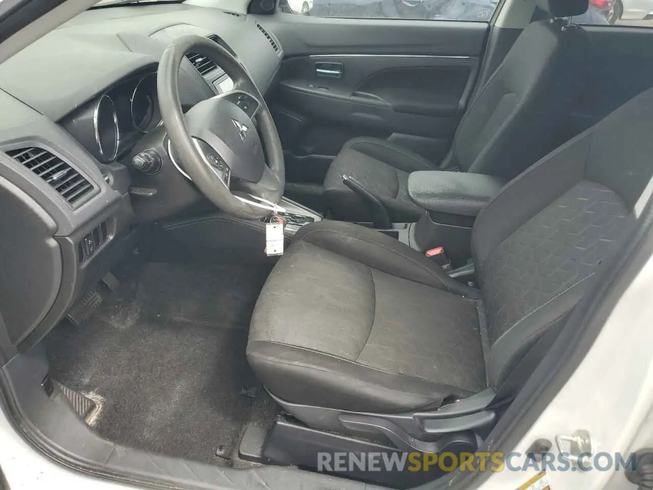 7 fotografías del automóvil dañado JA4APUAU3MU004223 MITSUBISHI OUTLANDER 2021