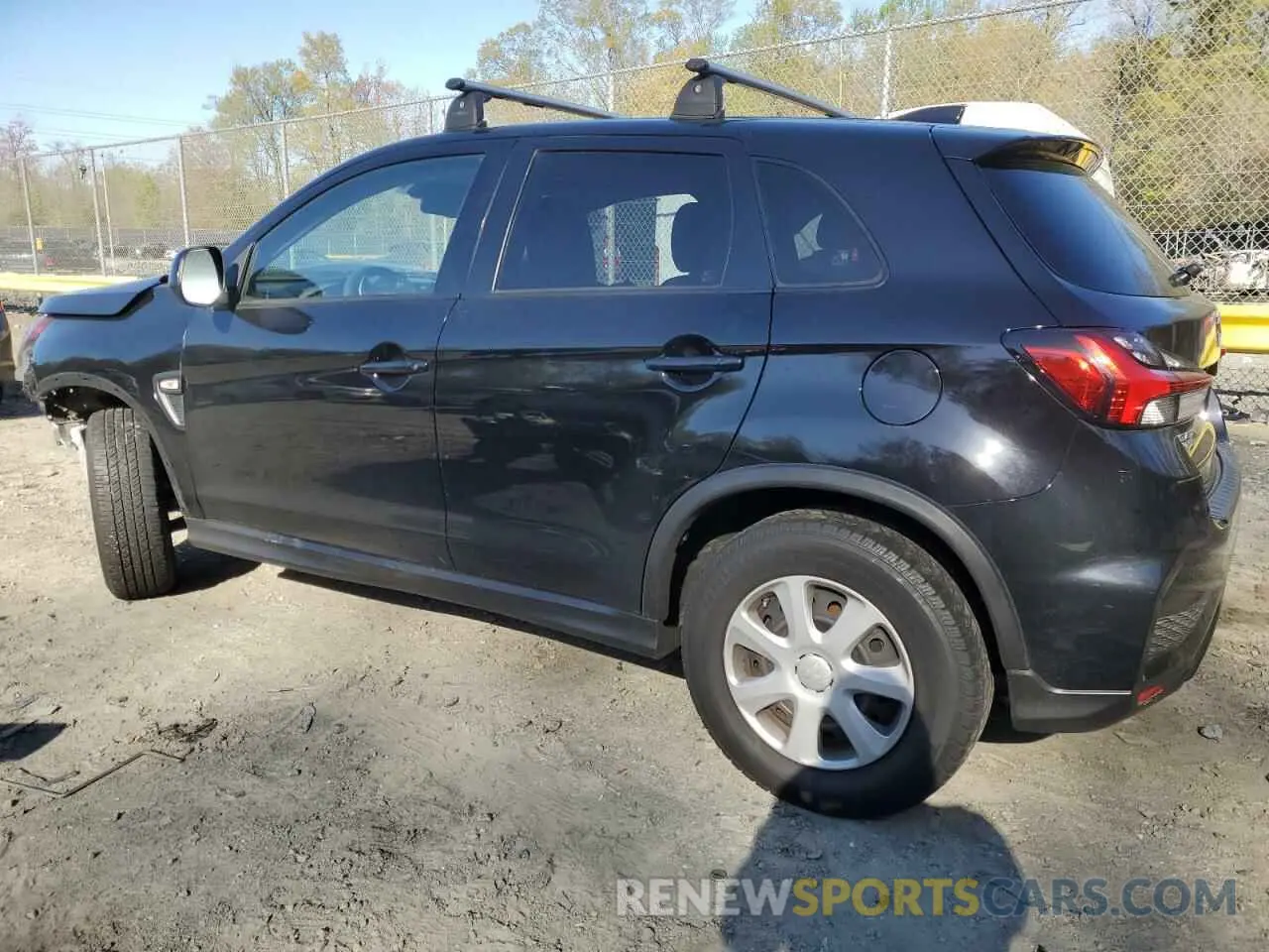 2 fotografías del automóvil dañado JA4APUAU3MU020289 MITSUBISHI OUTLANDER 2021