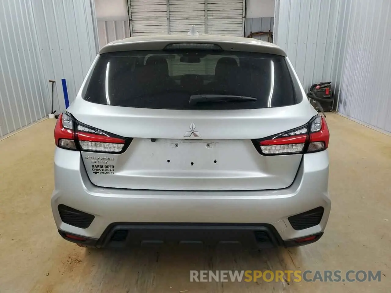 6 fotografías del automóvil dañado JA4APUAU4MU020639 MITSUBISHI OUTLANDER 2021