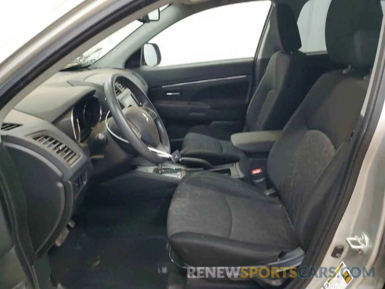 7 fotografías del automóvil dañado JA4APUAU4MU020639 MITSUBISHI OUTLANDER 2021