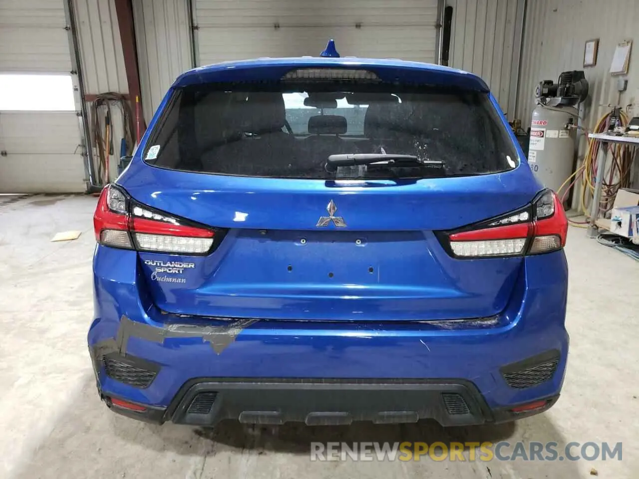 6 fotografías del automóvil dañado JA4APUAU5MU007902 MITSUBISHI OUTLANDER 2021