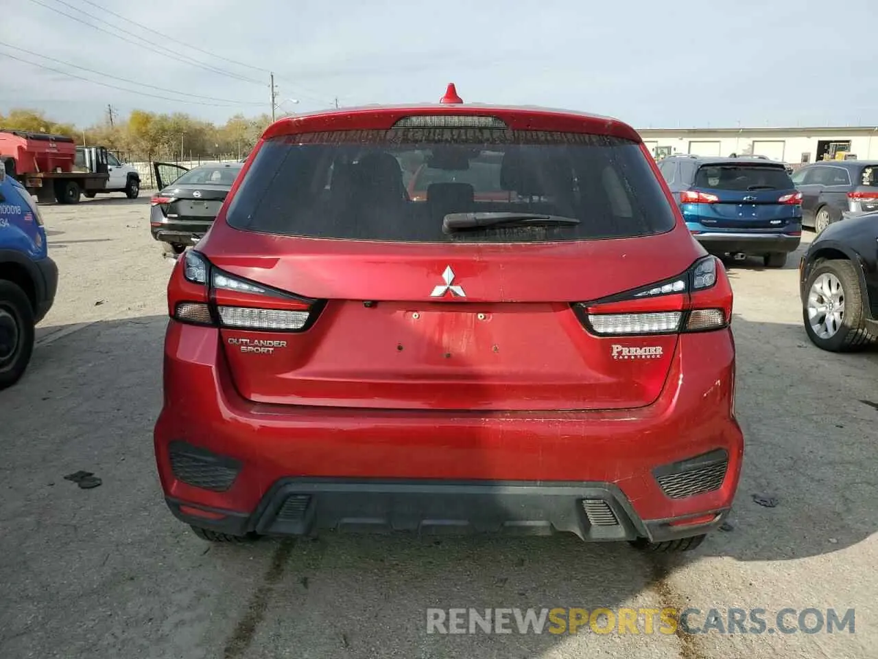 6 fotografías del automóvil dañado JA4APUAU5MU014154 MITSUBISHI OUTLANDER 2021