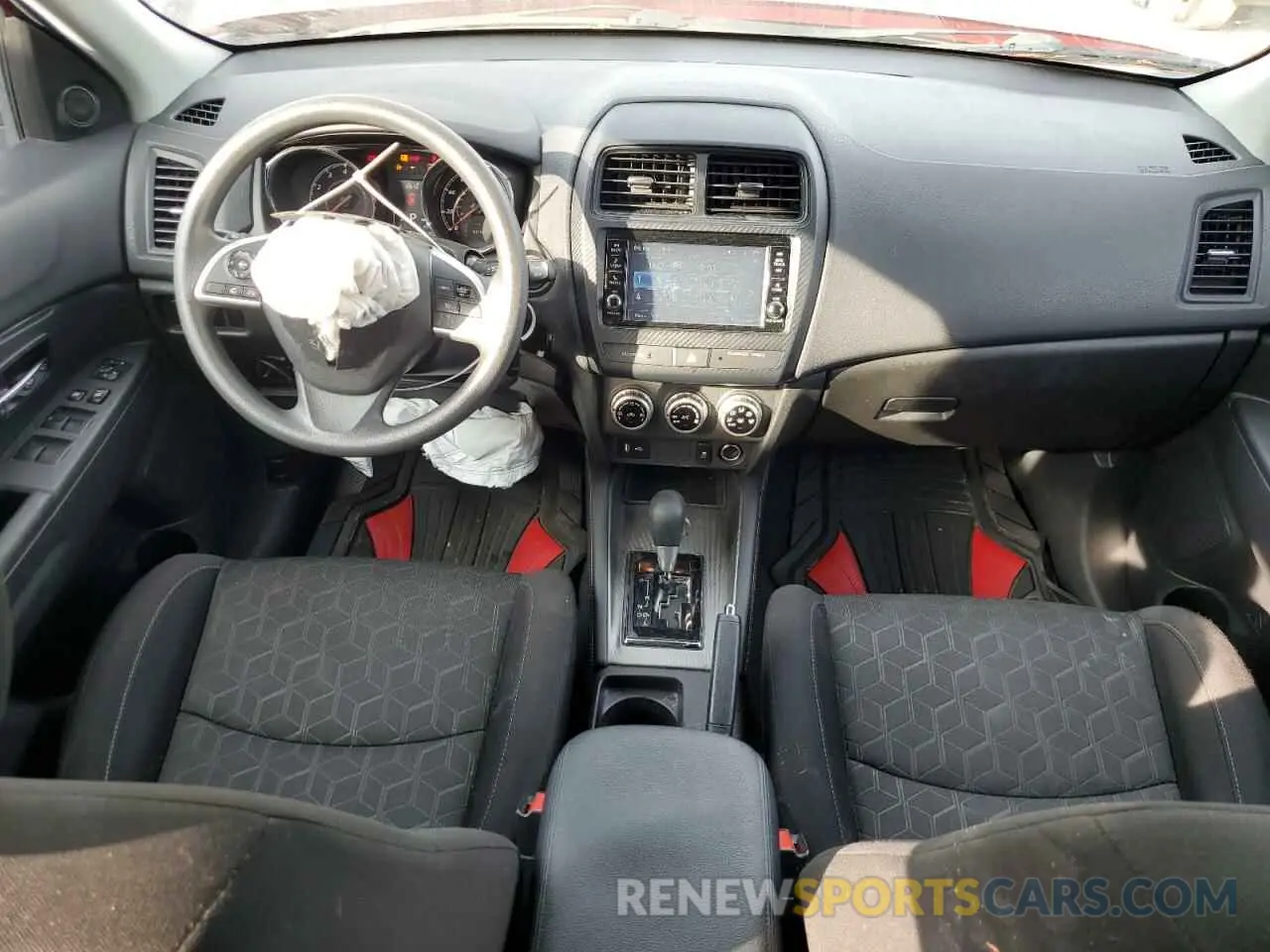 8 fotografías del automóvil dañado JA4APUAU5MU014154 MITSUBISHI OUTLANDER 2021