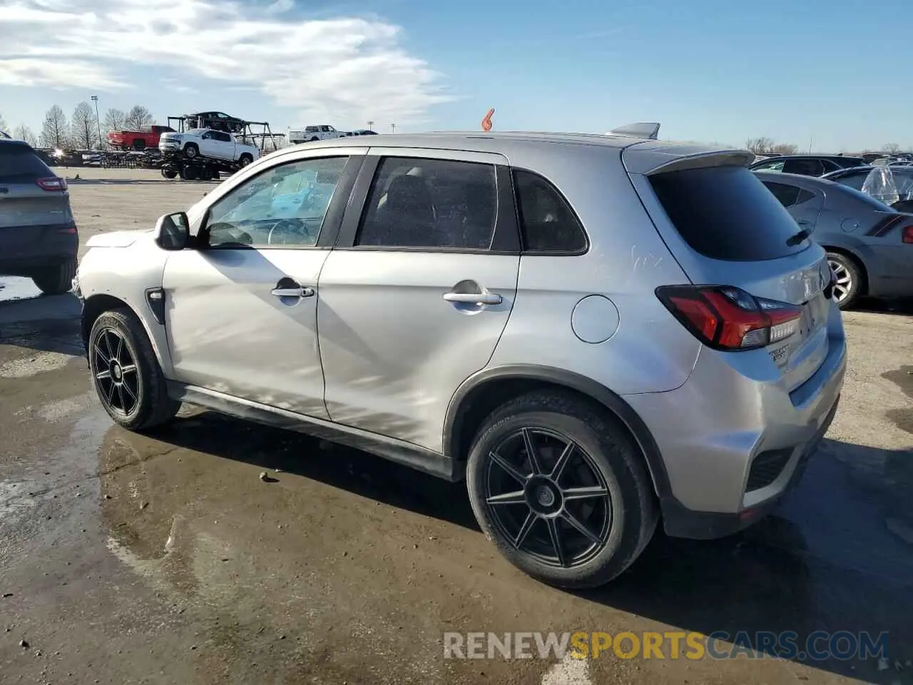 2 fotografías del automóvil dañado JA4APUAU5MU029172 MITSUBISHI OUTLANDER 2021