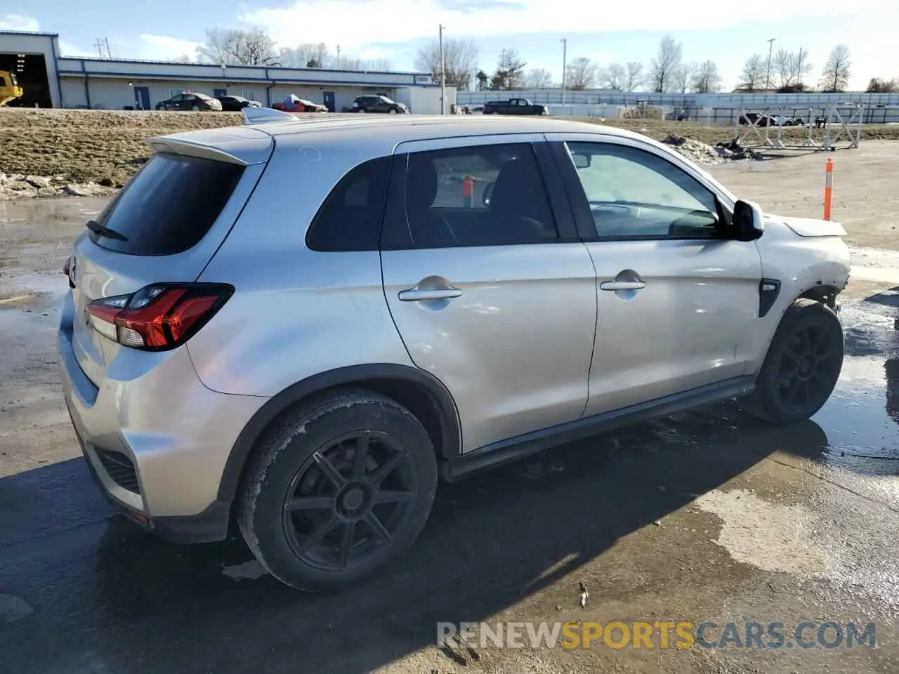 3 fotografías del automóvil dañado JA4APUAU5MU029172 MITSUBISHI OUTLANDER 2021