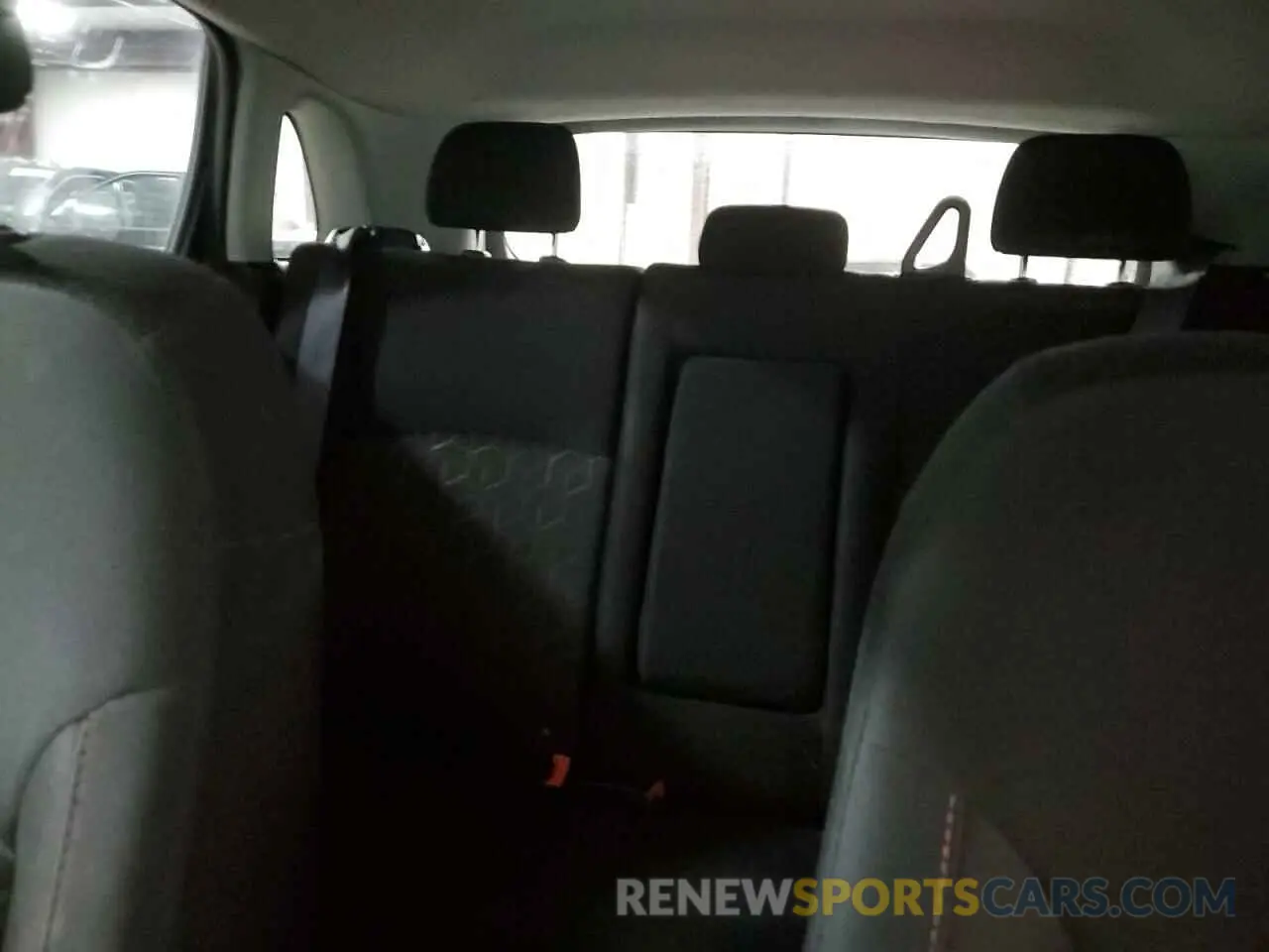 10 fotografías del automóvil dañado JA4APUAU7MU008338 MITSUBISHI OUTLANDER 2021