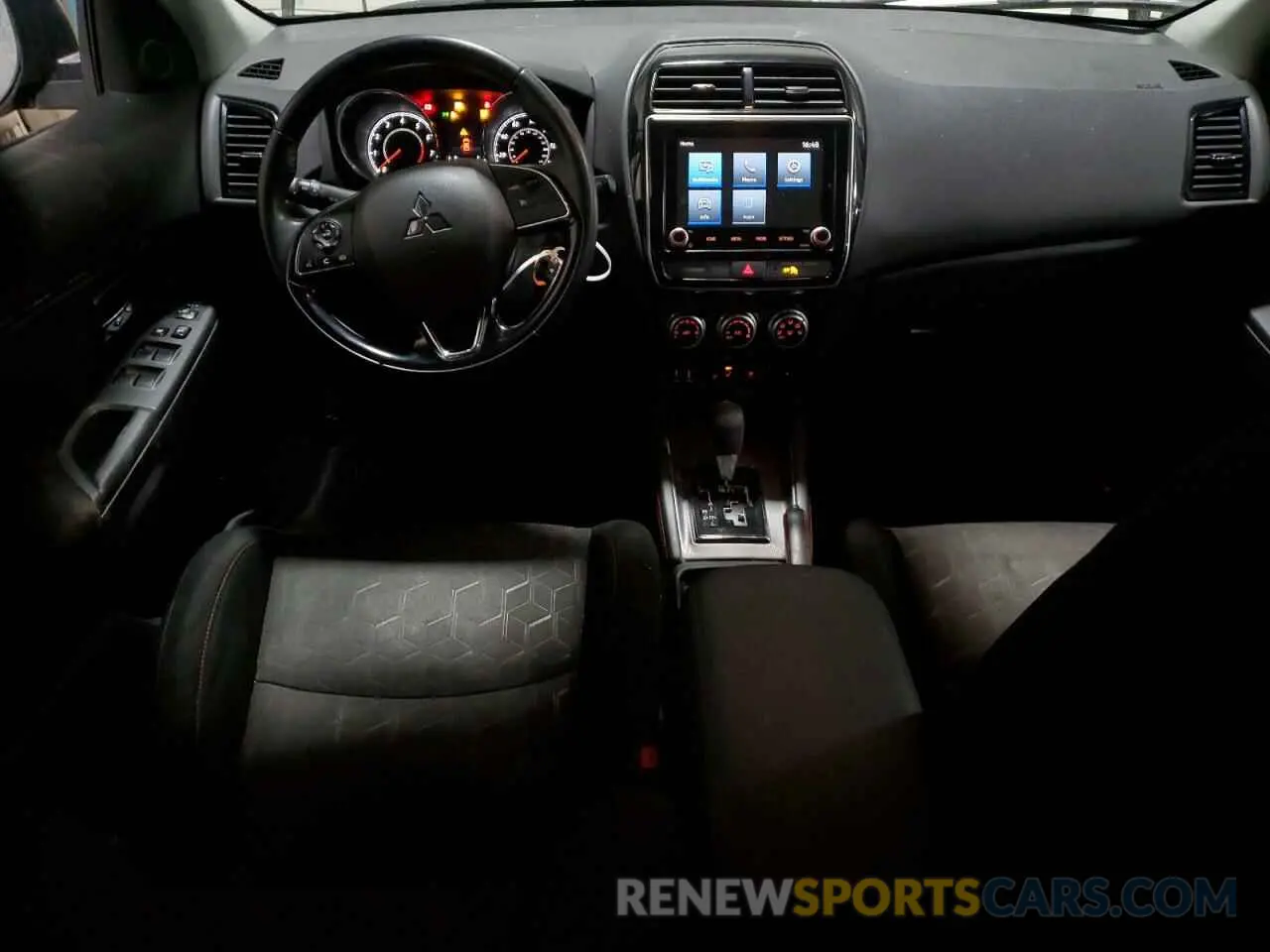 8 fotografías del automóvil dañado JA4APUAU7MU008338 MITSUBISHI OUTLANDER 2021