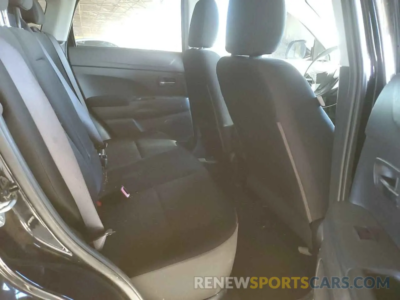 11 fotografías del automóvil dañado JA4APUAU7MU033062 MITSUBISHI OUTLANDER 2021