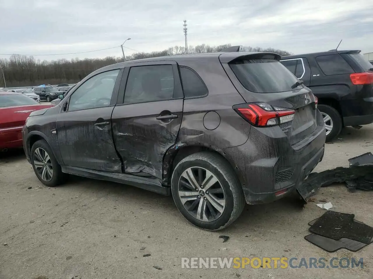 2 fotografías del automóvil dañado JA4APUAU8MU010938 MITSUBISHI OUTLANDER 2021