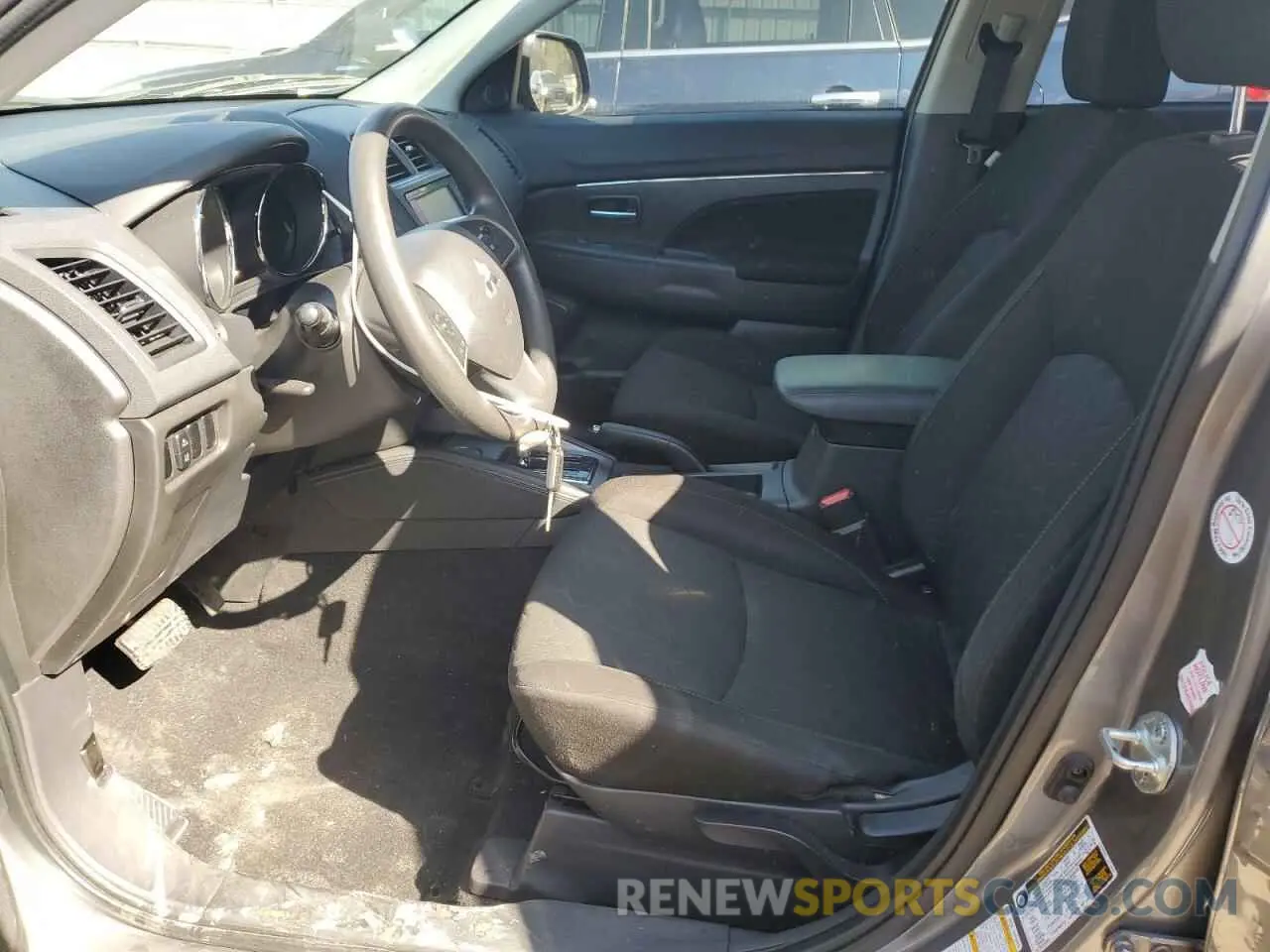 7 fotografías del automóvil dañado JA4APUAU8MU020059 MITSUBISHI OUTLANDER 2021