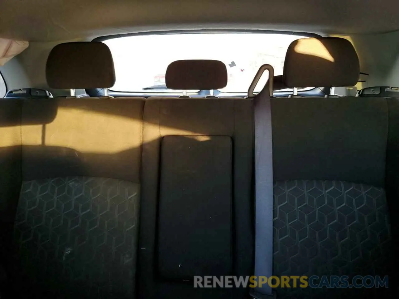 10 fotografías del automóvil dañado JA4APUAU8MU035256 MITSUBISHI OUTLANDER 2021