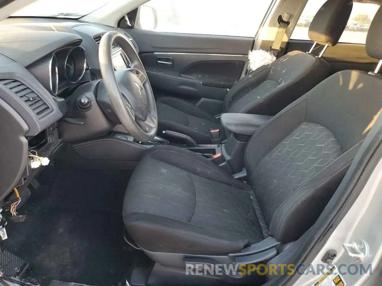 7 fotografías del automóvil dañado JA4APUAU8MU035256 MITSUBISHI OUTLANDER 2021