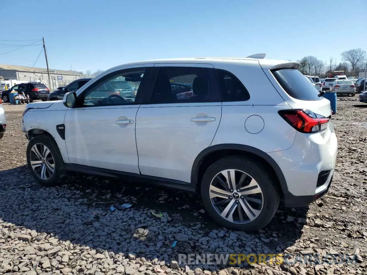 2 fotografías del automóvil dañado JA4APUAU9MU007448 MITSUBISHI OUTLANDER 2021
