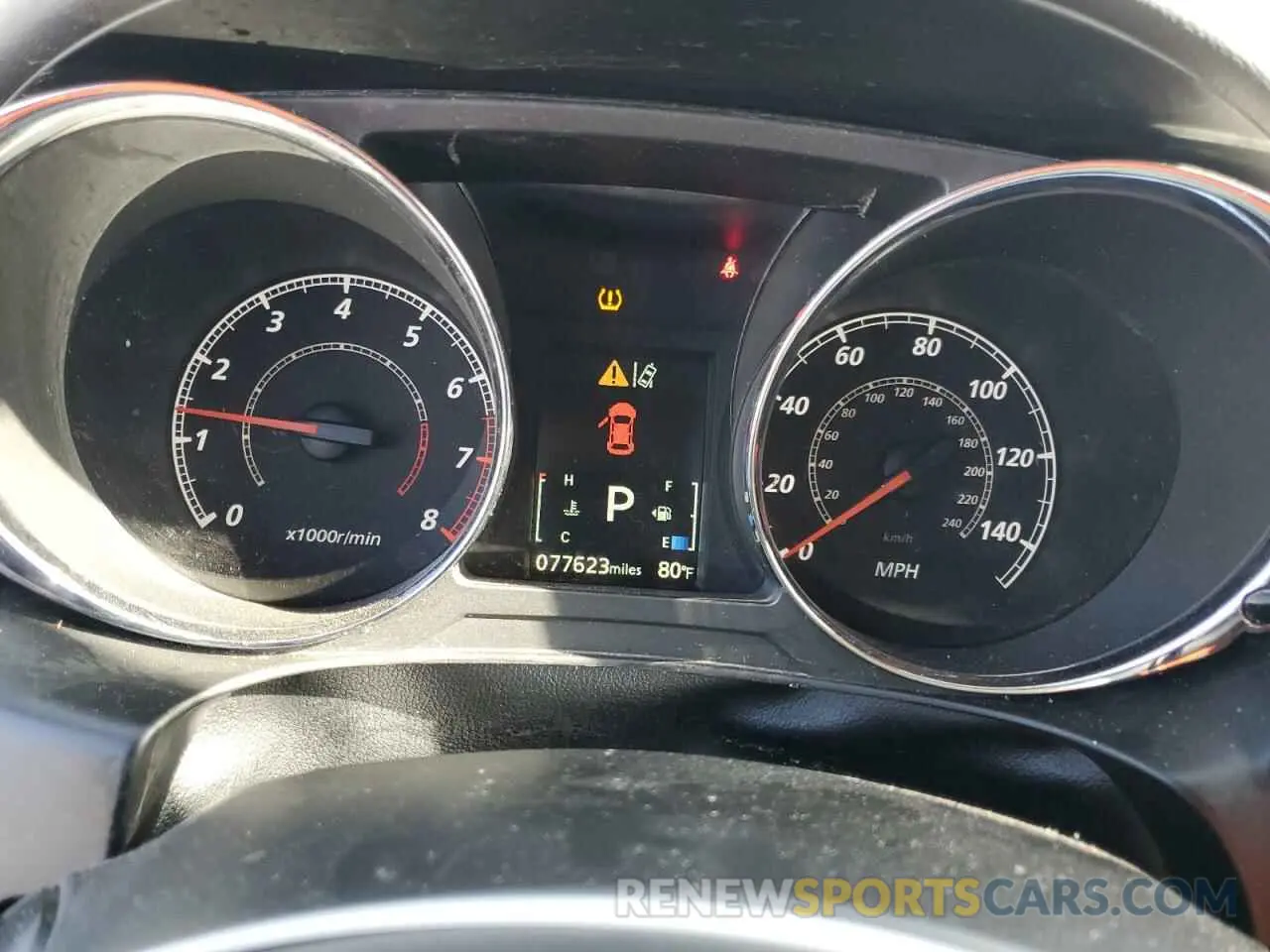 9 fotografías del automóvil dañado JA4APUAUXMU002162 MITSUBISHI OUTLANDER 2021
