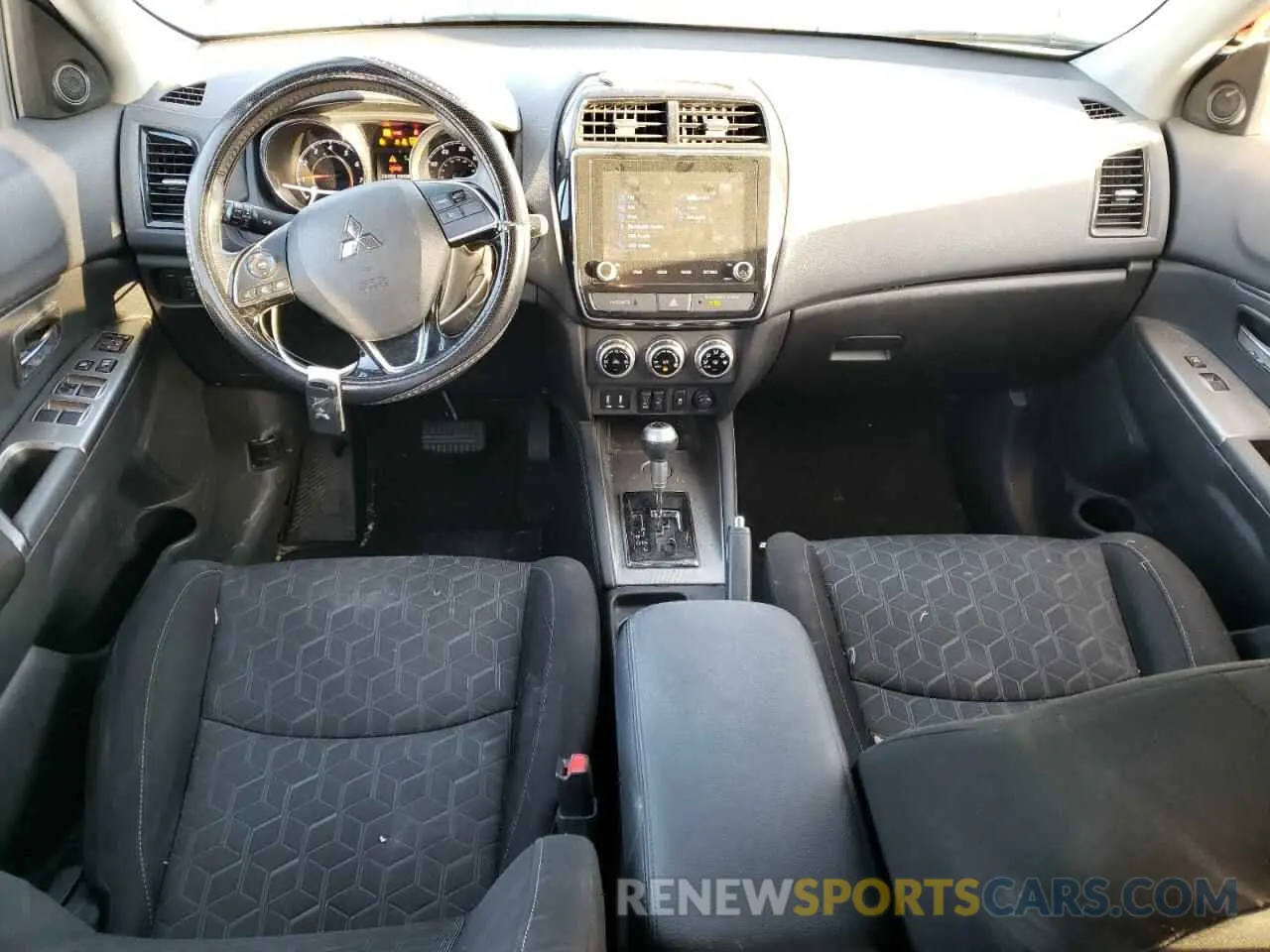 8 fotografías del automóvil dañado JA4APVAU0MU033507 MITSUBISHI OUTLANDER 2021