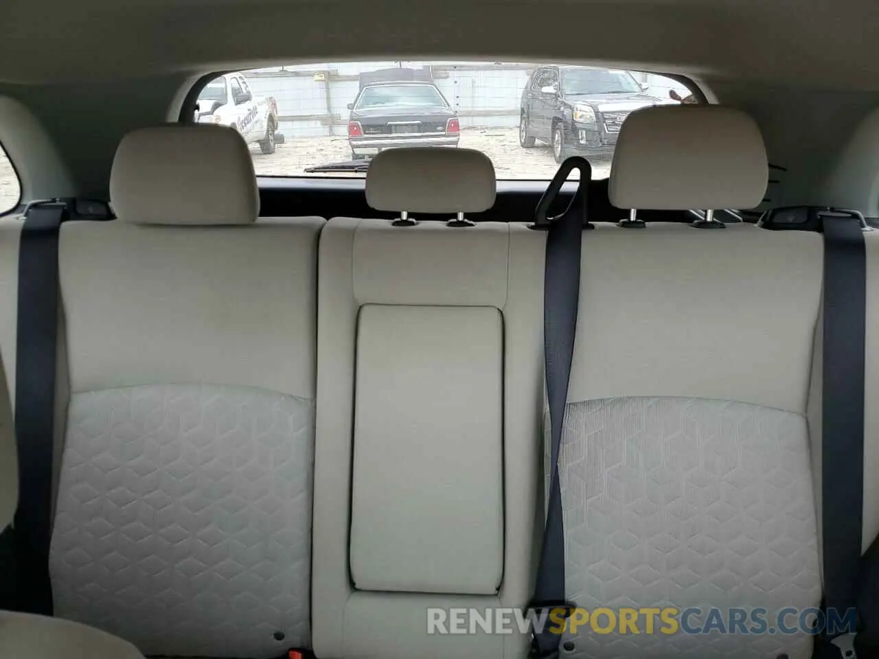 10 fotografías del automóvil dañado JA4APVAU3MU004468 MITSUBISHI OUTLANDER 2021
