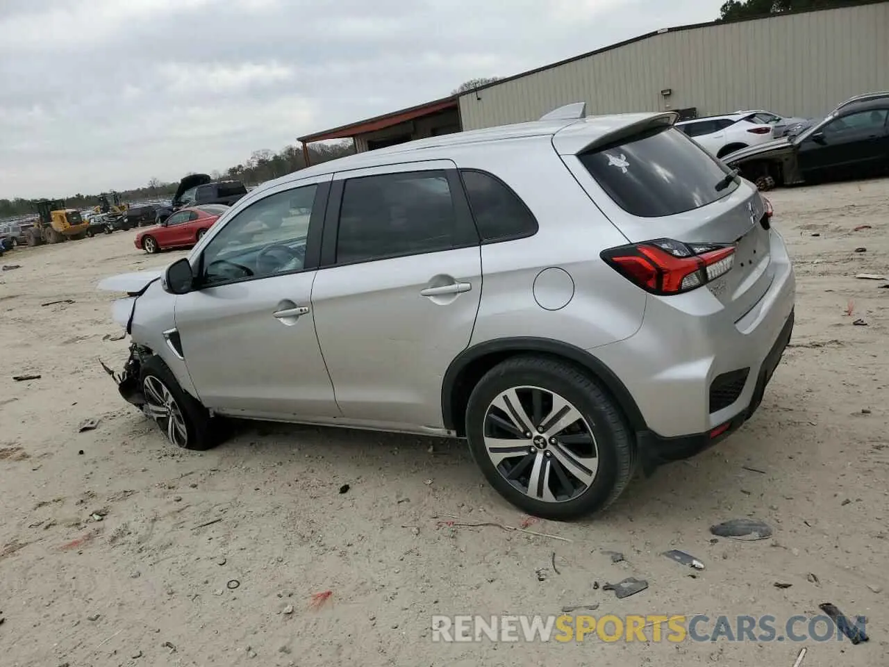 2 fotografías del automóvil dañado JA4APVAU3MU004468 MITSUBISHI OUTLANDER 2021