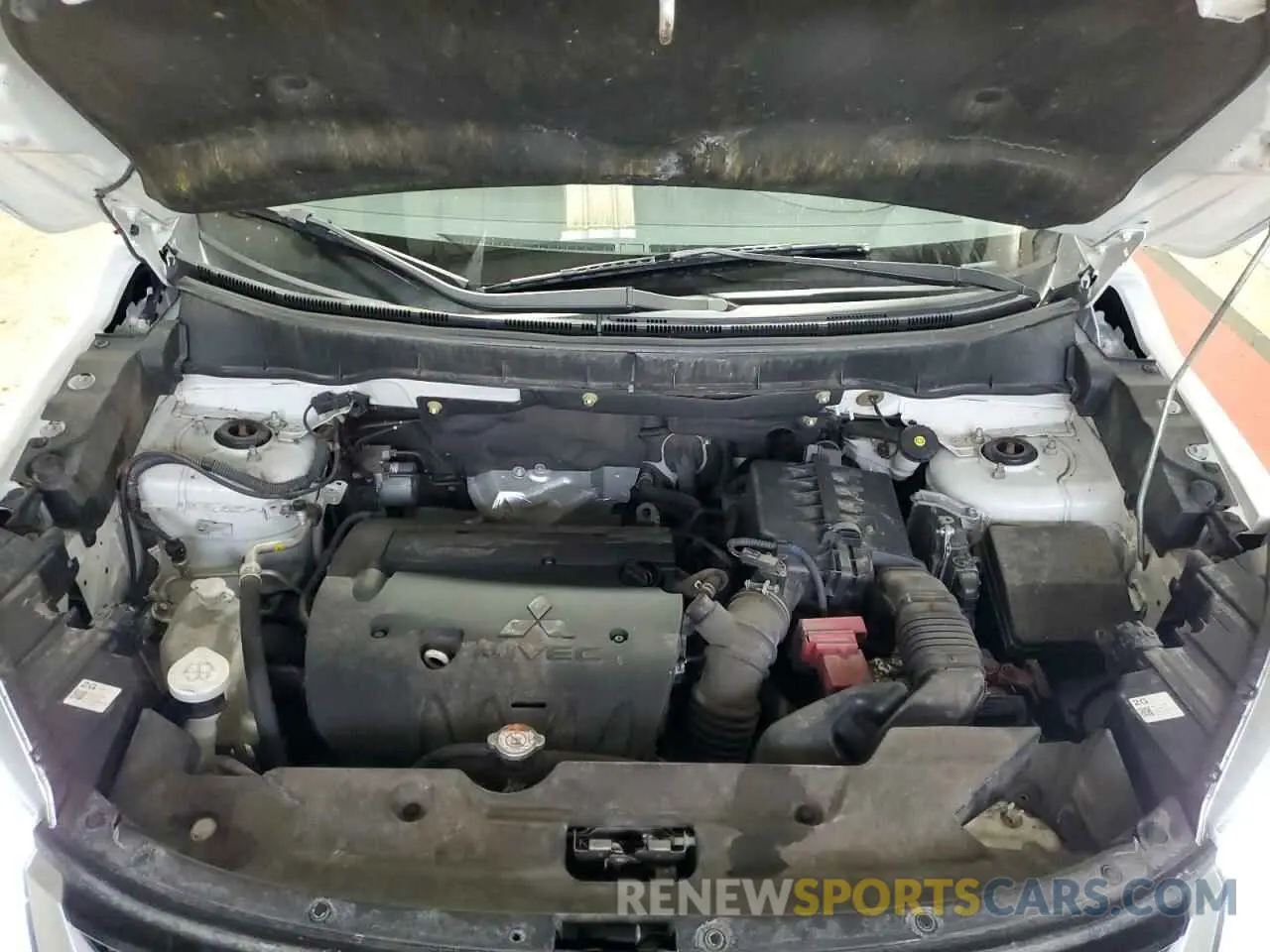 12 fotografías del automóvil dañado JA4APVAU5MU011941 MITSUBISHI OUTLANDER 2021