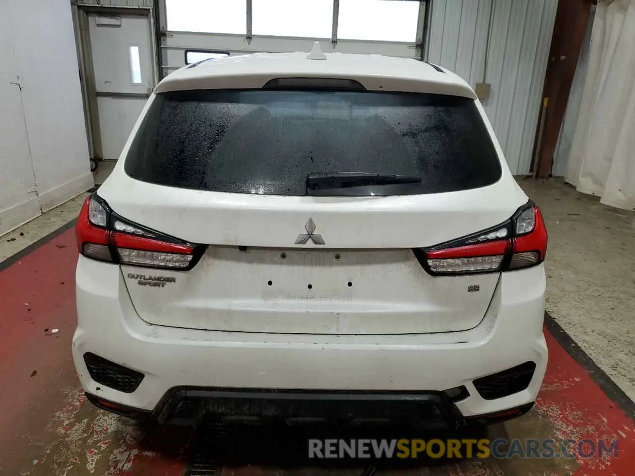 6 fotografías del automóvil dañado JA4APVAU5MU011941 MITSUBISHI OUTLANDER 2021