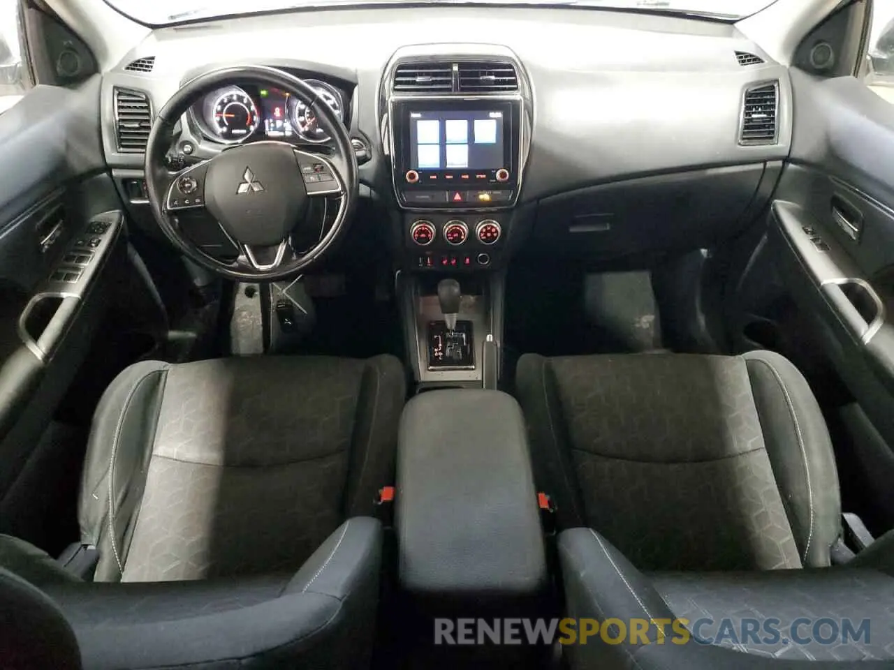 8 fotografías del automóvil dañado JA4APVAU5MU011941 MITSUBISHI OUTLANDER 2021