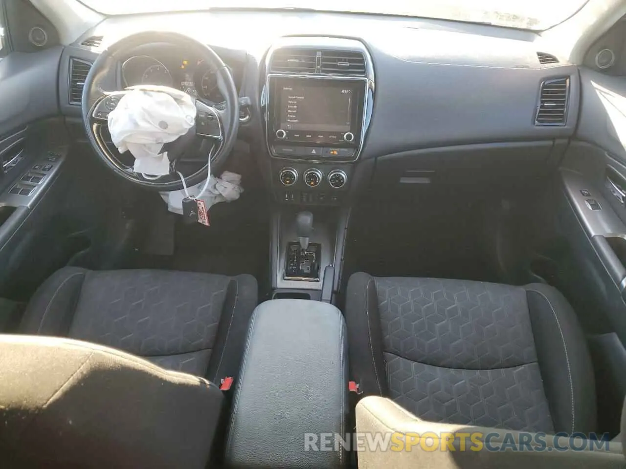 8 fotografías del automóvil dañado JA4APVAU5MU012930 MITSUBISHI OUTLANDER 2021