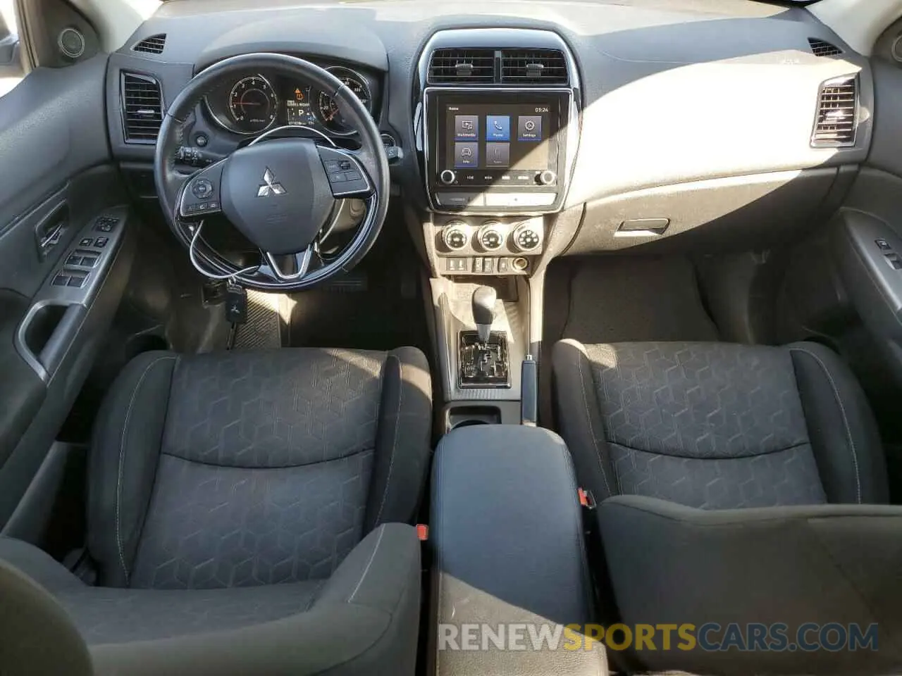 8 fotografías del automóvil dañado JA4APVAU7MU019247 MITSUBISHI OUTLANDER 2021