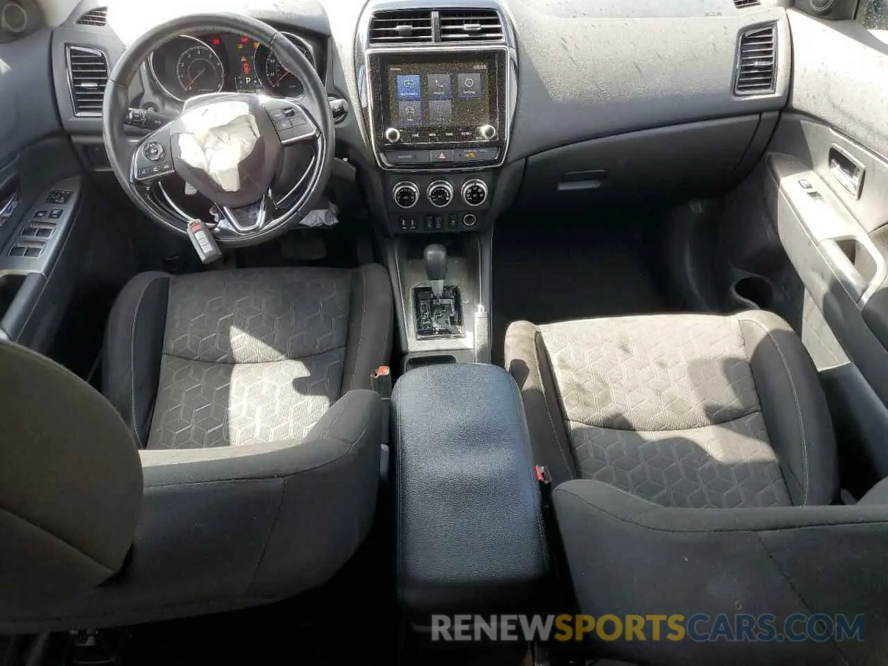 8 fotografías del automóvil dañado JA4APVAU9MU018472 MITSUBISHI OUTLANDER 2021