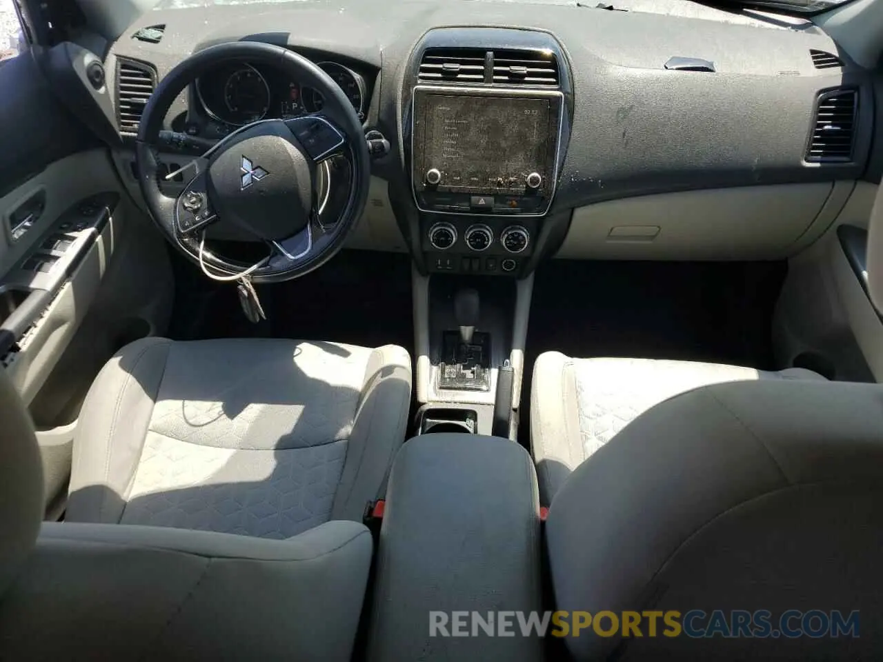 8 fotografías del automóvil dañado JA4APVAU9MU029813 MITSUBISHI OUTLANDER 2021