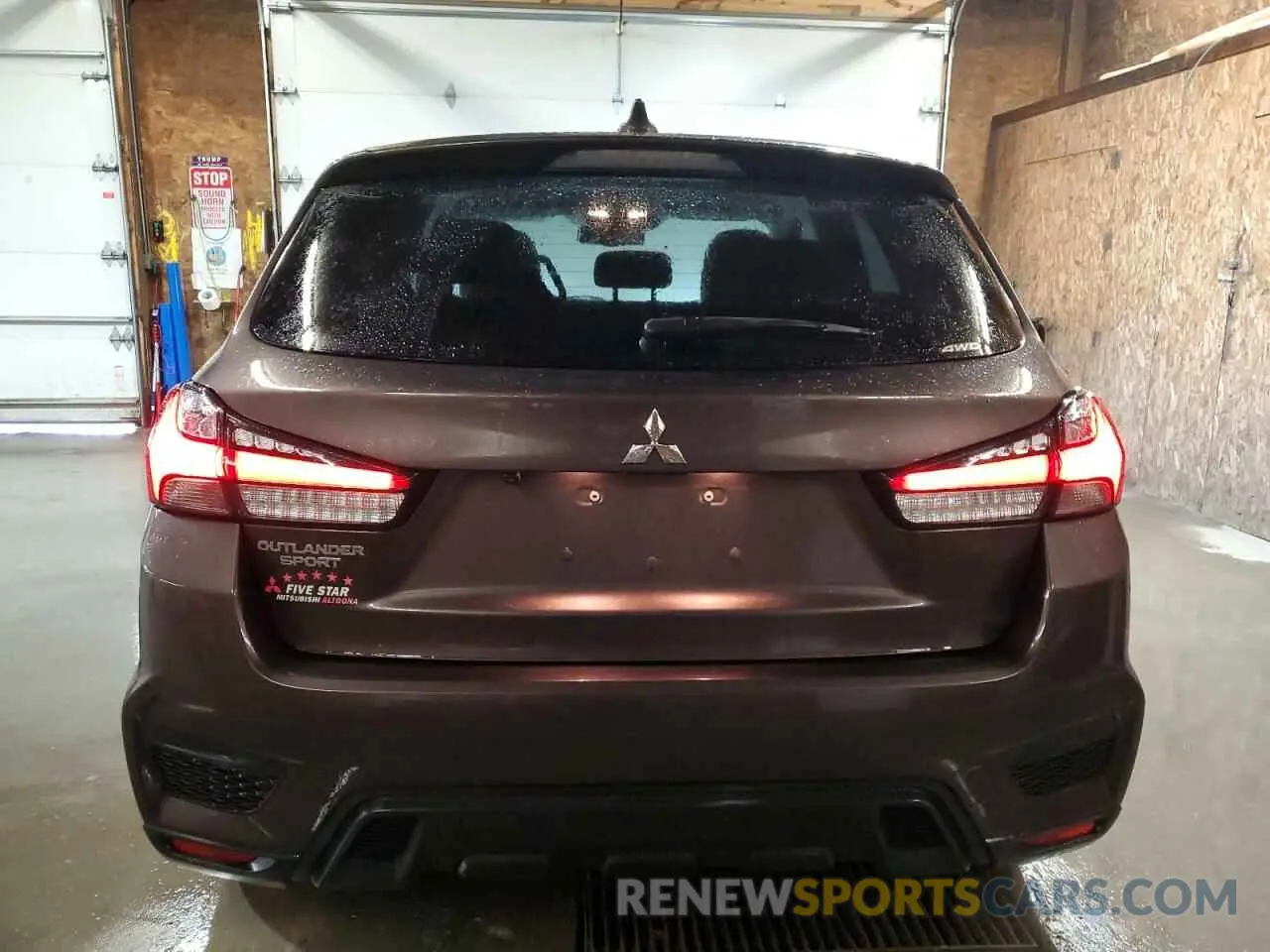 6 fotografías del automóvil dañado JA4ARUAU0MU006313 MITSUBISHI OUTLANDER 2021