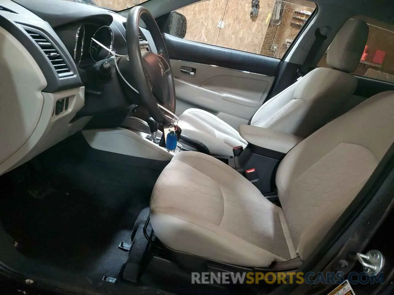 7 fotografías del automóvil dañado JA4ARUAU0MU006313 MITSUBISHI OUTLANDER 2021