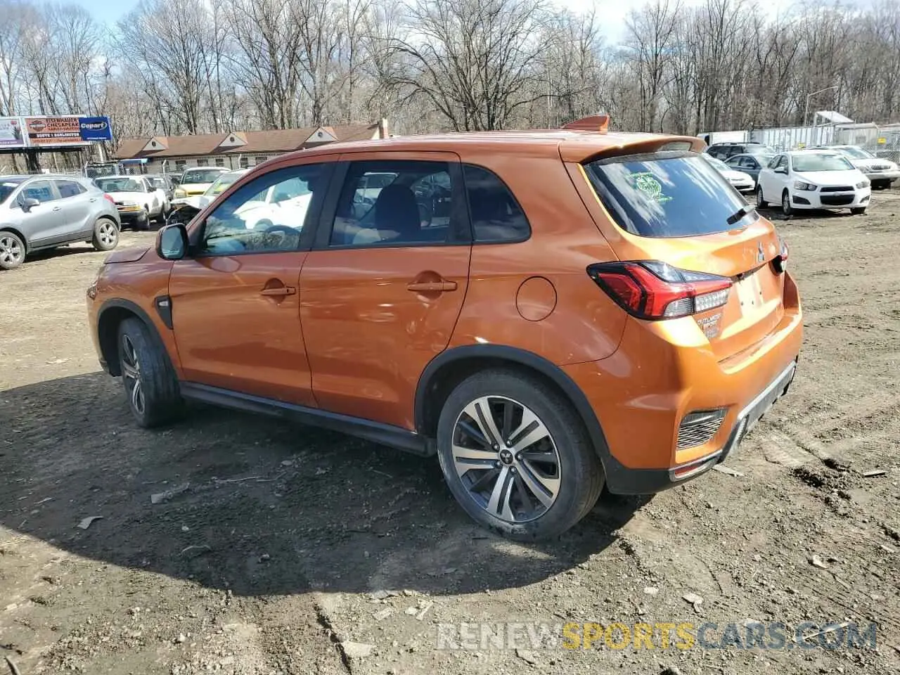 2 fotografías del automóvil dañado JA4ARUAU0MU007235 MITSUBISHI OUTLANDER 2021
