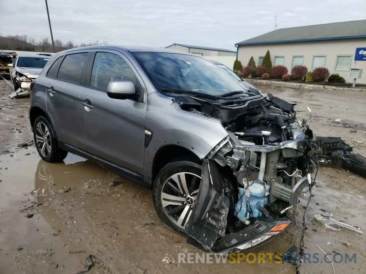 4 fotografías del automóvil dañado JA4ARUAU1MU035951 MITSUBISHI OUTLANDER 2021