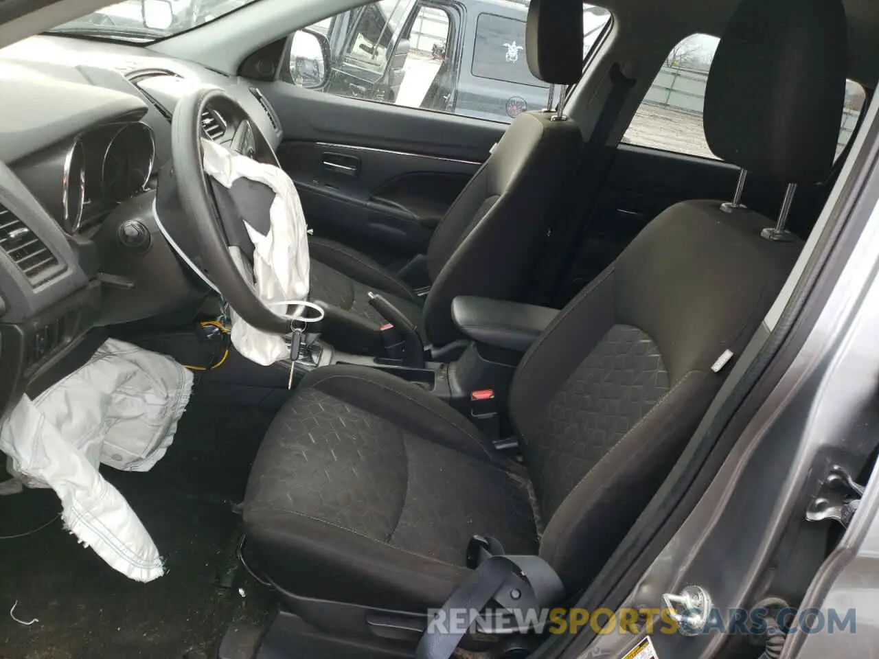 7 fotografías del automóvil dañado JA4ARUAU1MU035951 MITSUBISHI OUTLANDER 2021