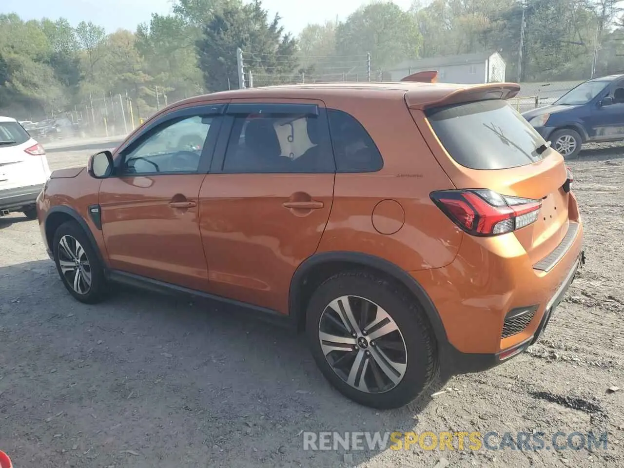 2 fotografías del automóvil dañado JA4ARUAU2MU031035 MITSUBISHI OUTLANDER 2021