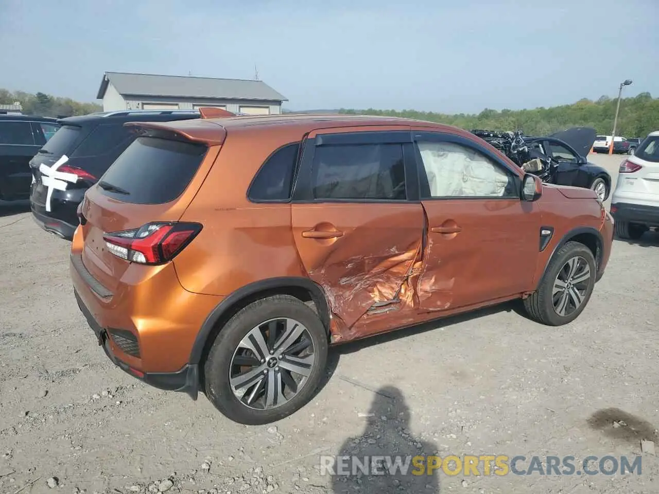 3 fotografías del automóvil dañado JA4ARUAU2MU031035 MITSUBISHI OUTLANDER 2021