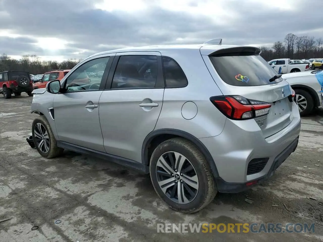 2 fotografías del automóvil dañado JA4ARUAU5MU008266 MITSUBISHI OUTLANDER 2021