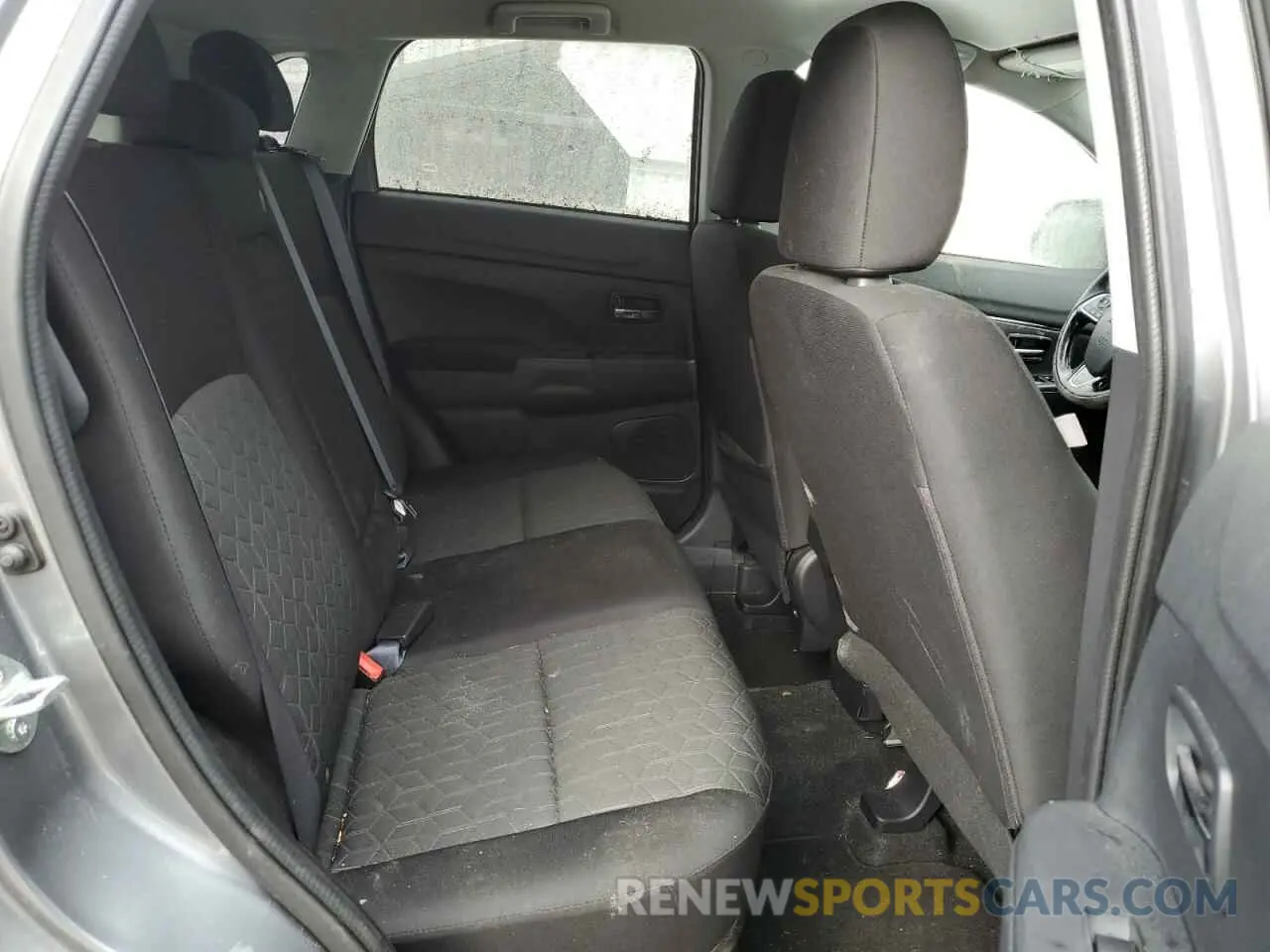 10 fotografías del automóvil dañado JA4ARUAU5MU027125 MITSUBISHI OUTLANDER 2021