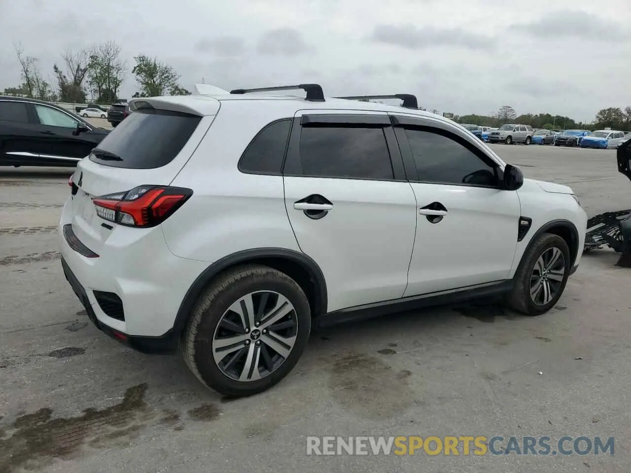 3 fotografías del automóvil dañado JA4ARUAU6MU016859 MITSUBISHI OUTLANDER 2021