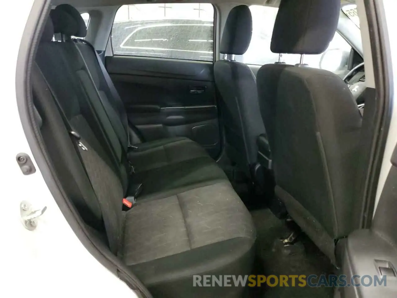 10 fotografías del automóvil dañado JA4ARUAU6MU027151 MITSUBISHI OUTLANDER 2021