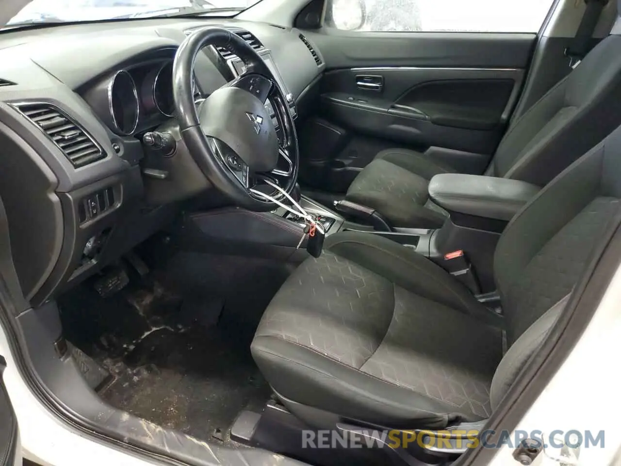 7 fotografías del automóvil dañado JA4ARUAU6MU027151 MITSUBISHI OUTLANDER 2021