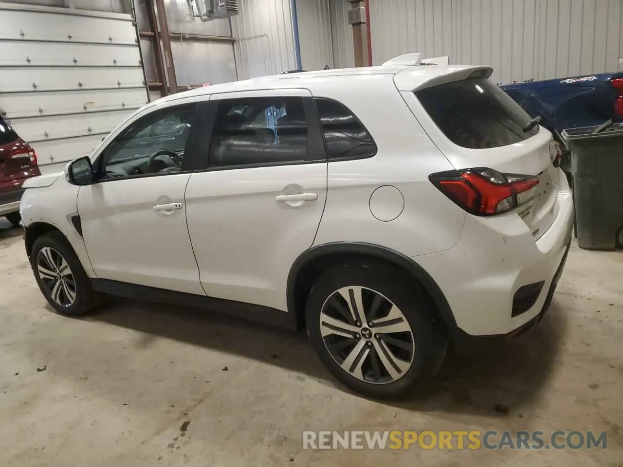 2 fotografías del automóvil dañado JA4ARUAU7MU019625 MITSUBISHI OUTLANDER 2021