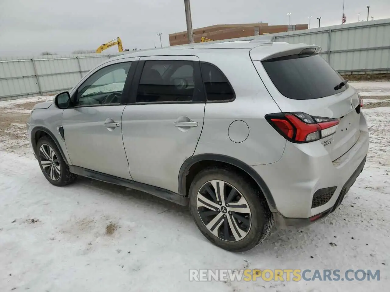 2 fotografías del automóvil dañado JA4ARUAU7MU026557 MITSUBISHI OUTLANDER 2021