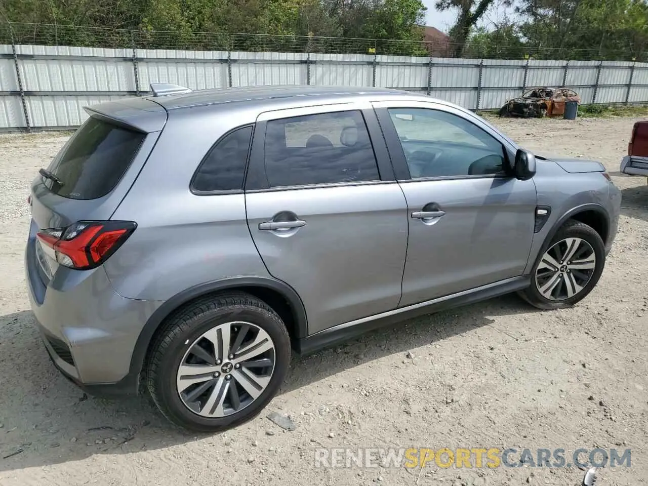 3 fotografías del automóvil dañado JA4ARUAU7MU035906 MITSUBISHI OUTLANDER 2021